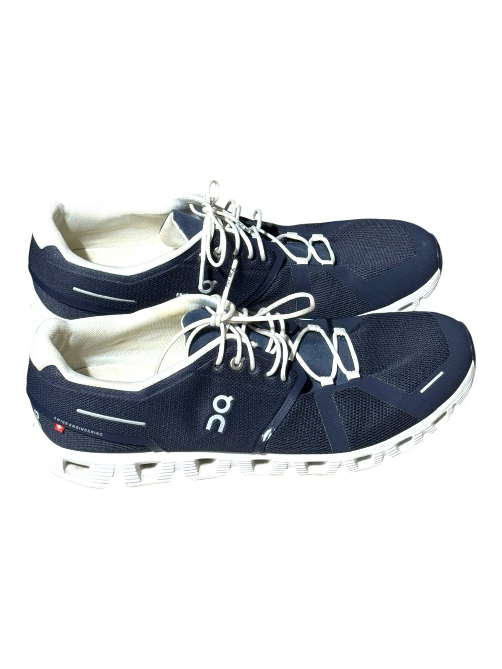 On Running Men's 12.5 Cloud 6 sneakers in a Midnight and White colorway